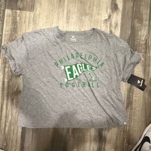 Women’s Cropped Eagles Tee Sz XL